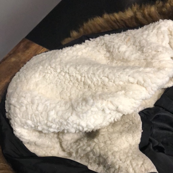 Black faux fur hooded puffer coat - Picture 14 of 14